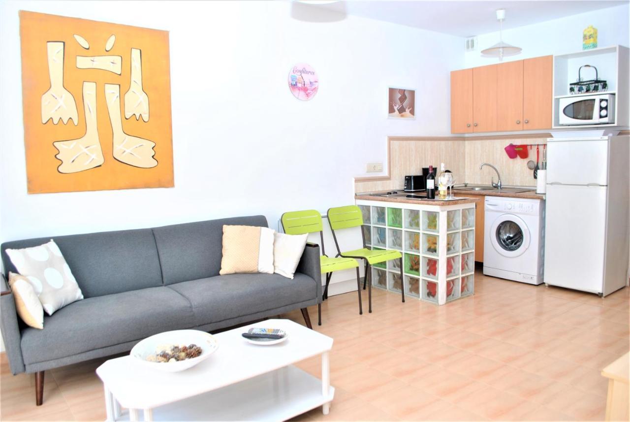 Apartamento Veronica H Malaga Bagian luar foto