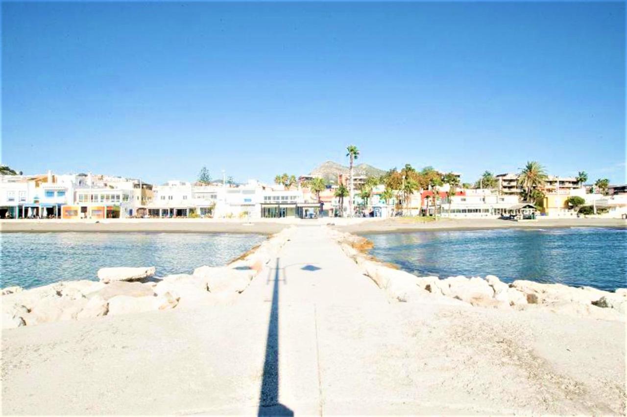 Apartamento Veronica H Malaga Bagian luar foto