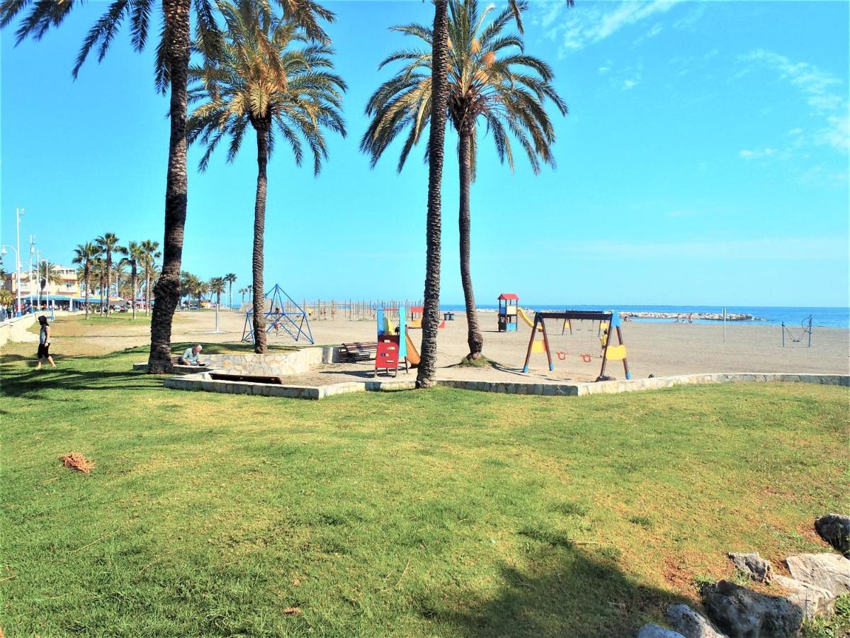 Apartamento Veronica H Malaga Bagian luar foto