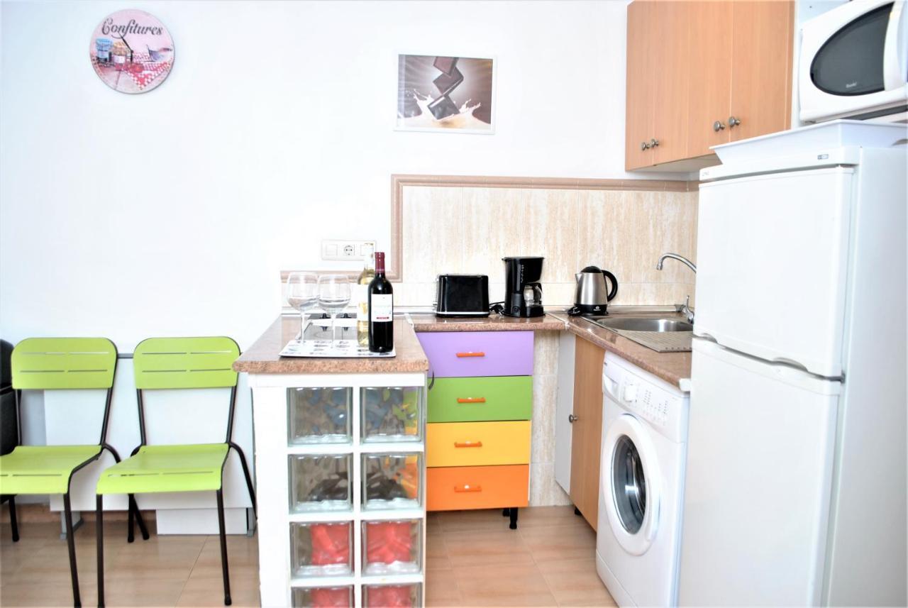 Apartamento Veronica H Malaga Bagian luar foto