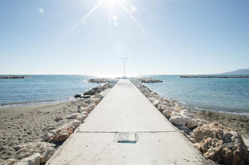 Apartamento Veronica H Malaga Bagian luar foto