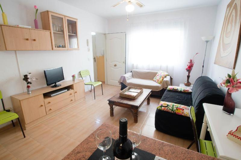 Apartamento Veronica H Malaga Bagian luar foto